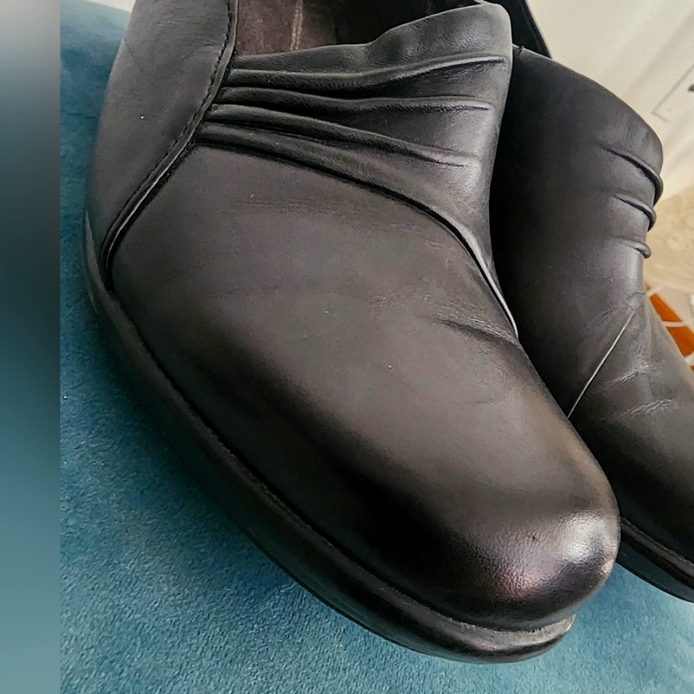 Clark's Emily Women's Black Slip On Leather Block Heel Size 9W - Picture 5 of 13